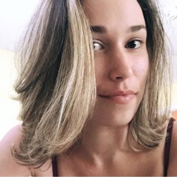 Meet Your Posher, Melanie - Picture 3 of 3